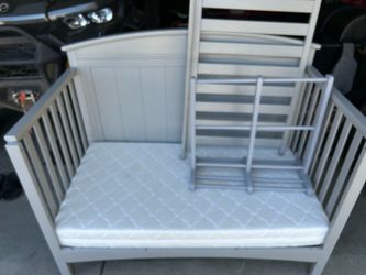 DELTA crib and bed