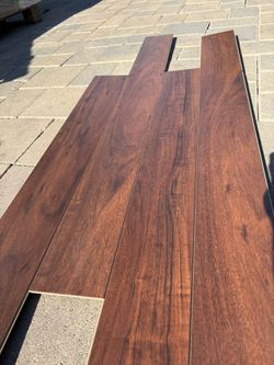 150 Sq Foot Of Laminate Flooring