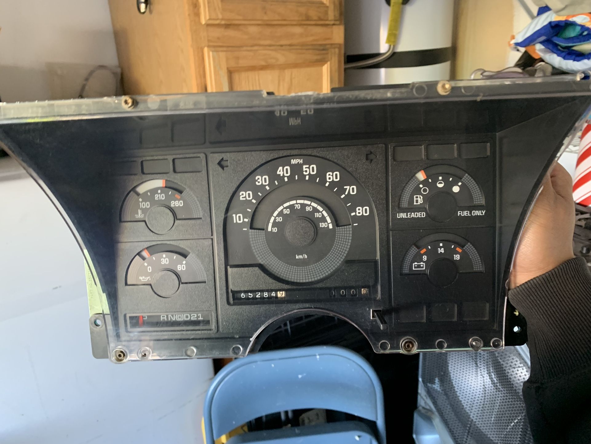 88-94 Chevy Truck Moon Gauge Cluster