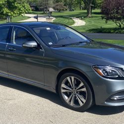 Mercedes Benz Sedan S450 Gray