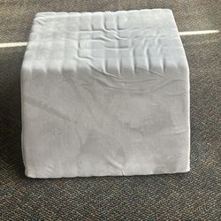 Leg Elevation Pillow 