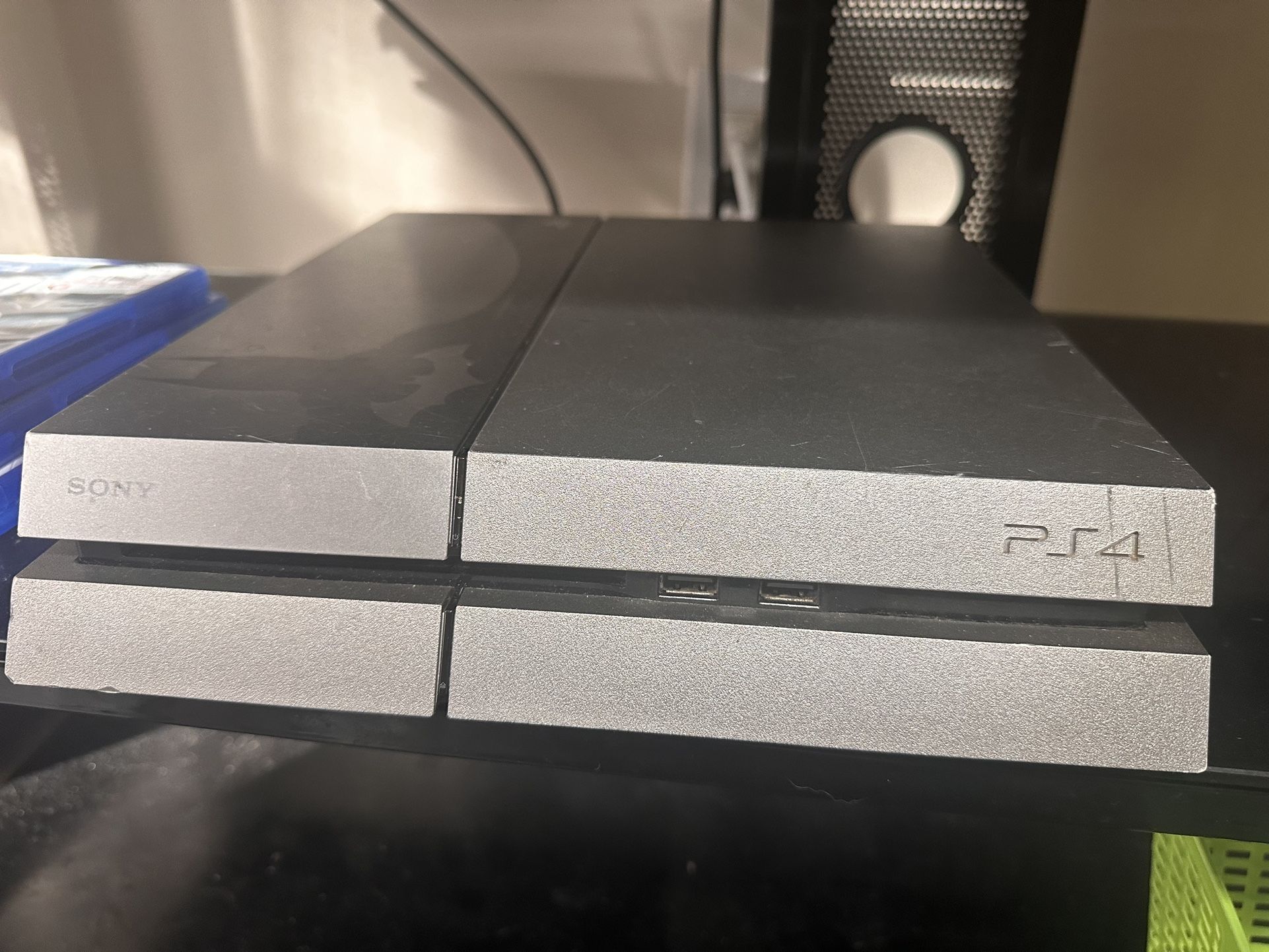 Play Station 4