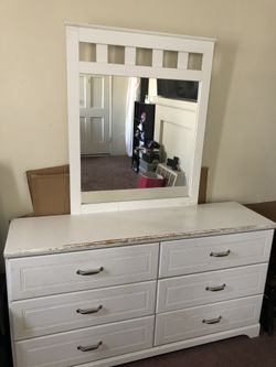 White Dresser With Mirror