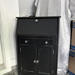 Storage shelf 
