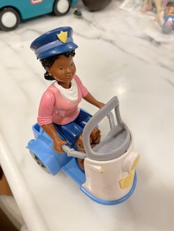 FISHER PRICE Loving Family CROSSING GUARD SCOOTER Meter Maid PoLice AA Woman