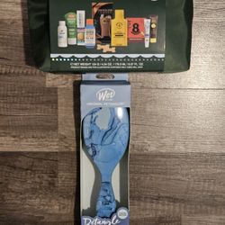 Travel Essential Kit & Wet Brush