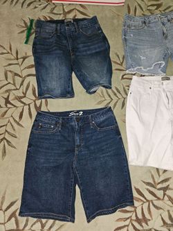 6 pr. Shorts size 8 ladies