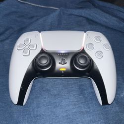 PS5 CONTROLLER 