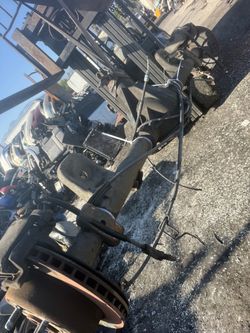 Parts 2009 Chevy Express Van 1500 4.3 2x4 Rear Axle $550