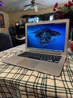 Excellent 13 Inch Apple MacBook Air With Intel Core i5 Processor With Programs 