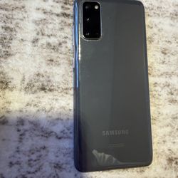 Selling Samsung Galaxy S20 128GB 100$ Each Firm Any Carrier Unlocked Very Good Condition  