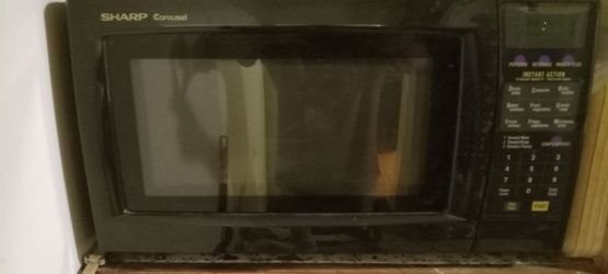 Sharp Carousel Black Microwave Oven