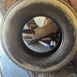4   11r 22.5 Bridgestone , Michelin (Bandag )Recaps Excellent Condition