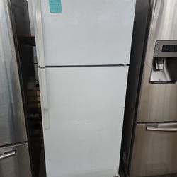 Ge White Top Freezer Apt Style Fridge 17cf 