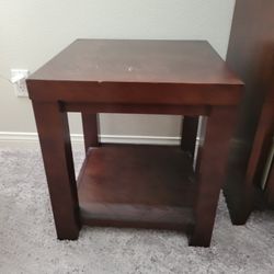 Wood 1-Shelf End Table