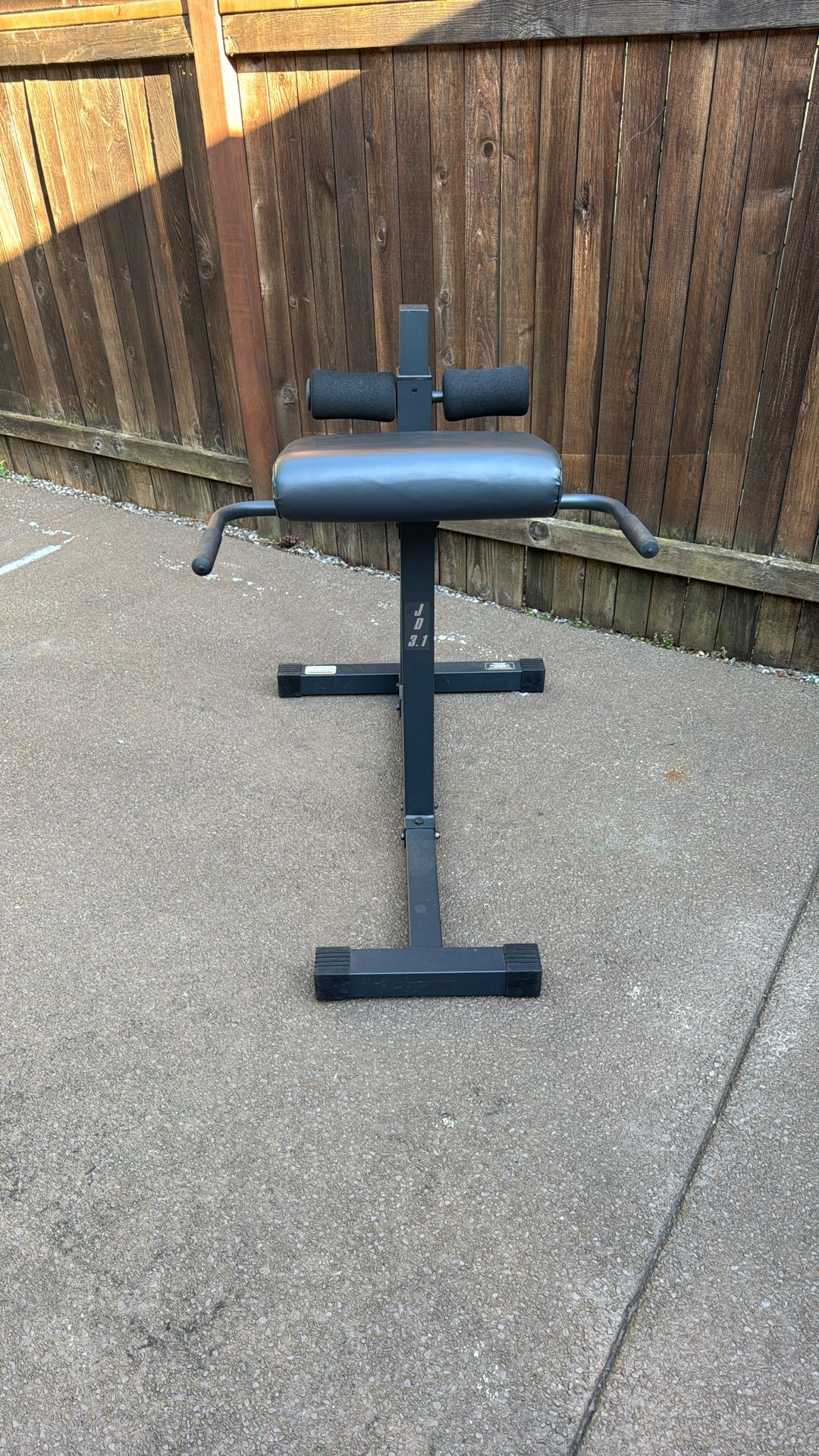 Roman Chair / Hyperextension Bench – Excellent Condition