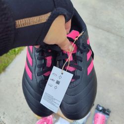 NEW Lot Of Kids Soccer Shoes,Guards,And Leg Protectors 