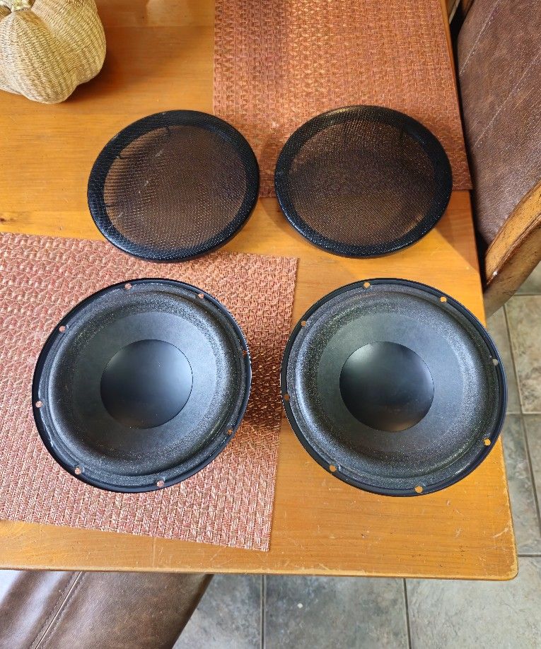  8in Sub Klipsch Speakers 1 Set Of 2 Speakers