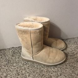 Ugg Boots Sz 8