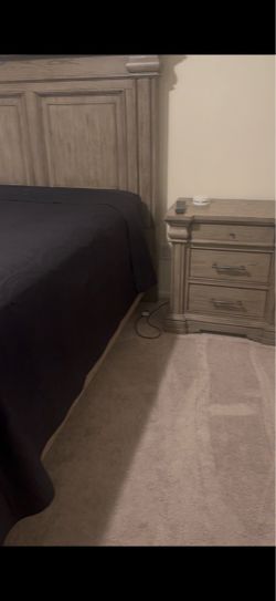 1 nightstand