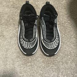 Nike Cosmic Unity 3