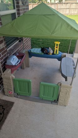 Step 2    All Around Playtime Patio with Canopy