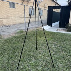 5 Quartet Tripod Easels with Carry Bag