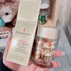 Elizabeth Arden ADVANCED CERAMIDE CAPSULES DAILY YOUTH RESTORING SERUM /NWB