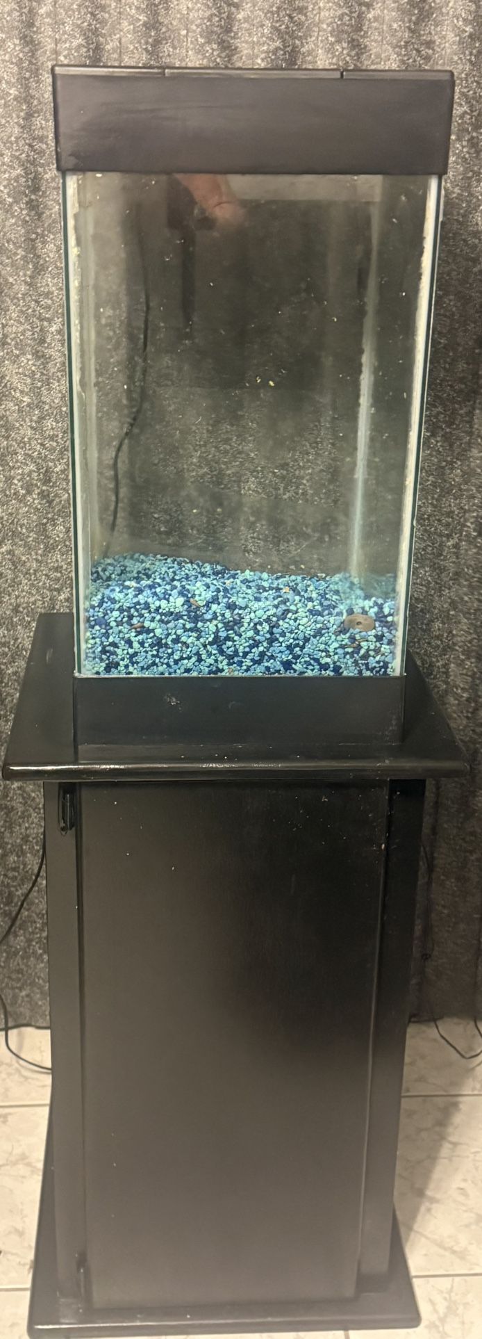 15 Gallon Aqueon Column Cube Fish Tank Aquarium W filter, LED light, Gravel, Cabinet Stand