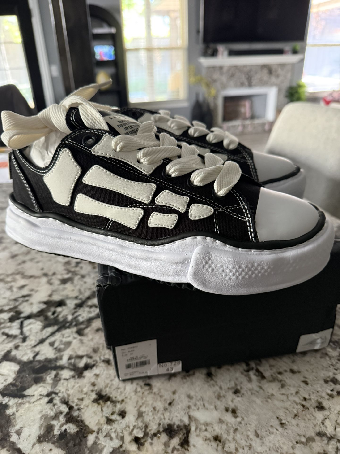 Amiri Mmy Bones Sneakers Size 10