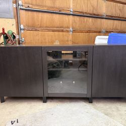 Tv Stand / Family Entertainment Center 