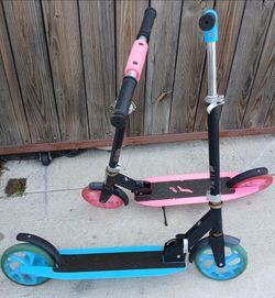2 Jetson Hex 8" Wheel with Kick stand Scooters 1-Blue, 1-Pink