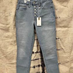 Brand NEW Good American Good Legs Crop Skinny Jeans
