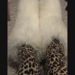 RARE FLUFFY MAMA  UGG BOOTS 