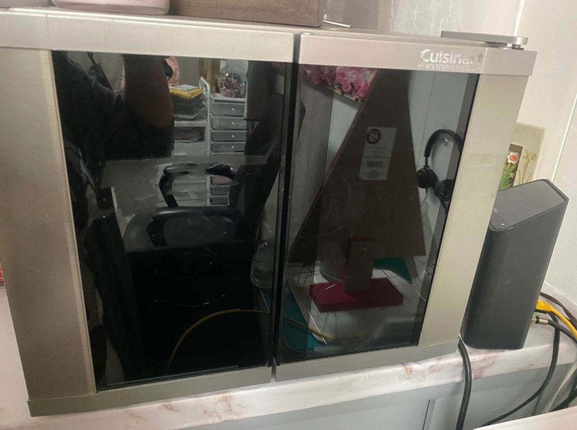 Cuisinart private reserve wine cellar fridge