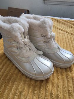 Snow Boots