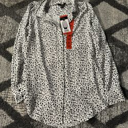 New Women’s Medium Dress Shirt 