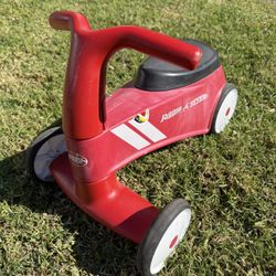 Radio Flyer Scoot About Sport