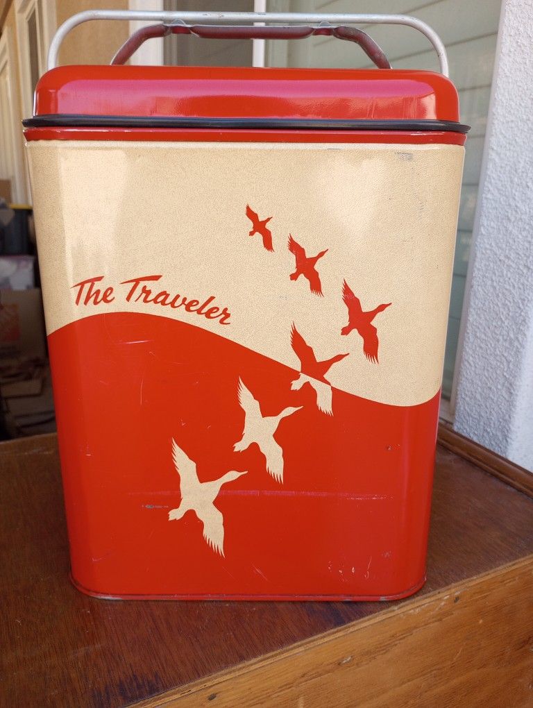 1950s Vintage"The Traveler" Ice Box $150