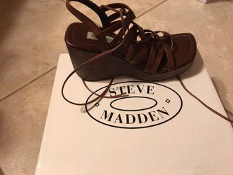 Steve Madden wedge 7