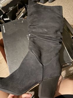 Woman’s Booties Size 10