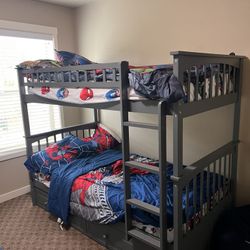Twin bunk beds
