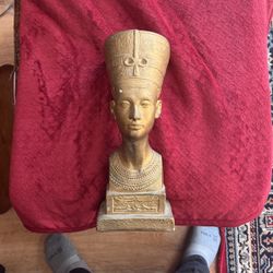Egyptian Queen Nefertiti Bust