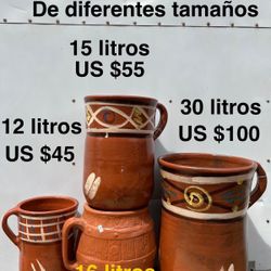 Jarrones De Barro Para Bebidas De Diferentes Tamaños
