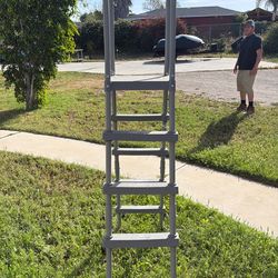 Pool ladder for above ground pool