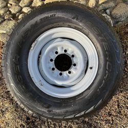 16” Ford 8-Lug Steel Wheel with 265/75R16 Mastercraft Courser HSX Tire