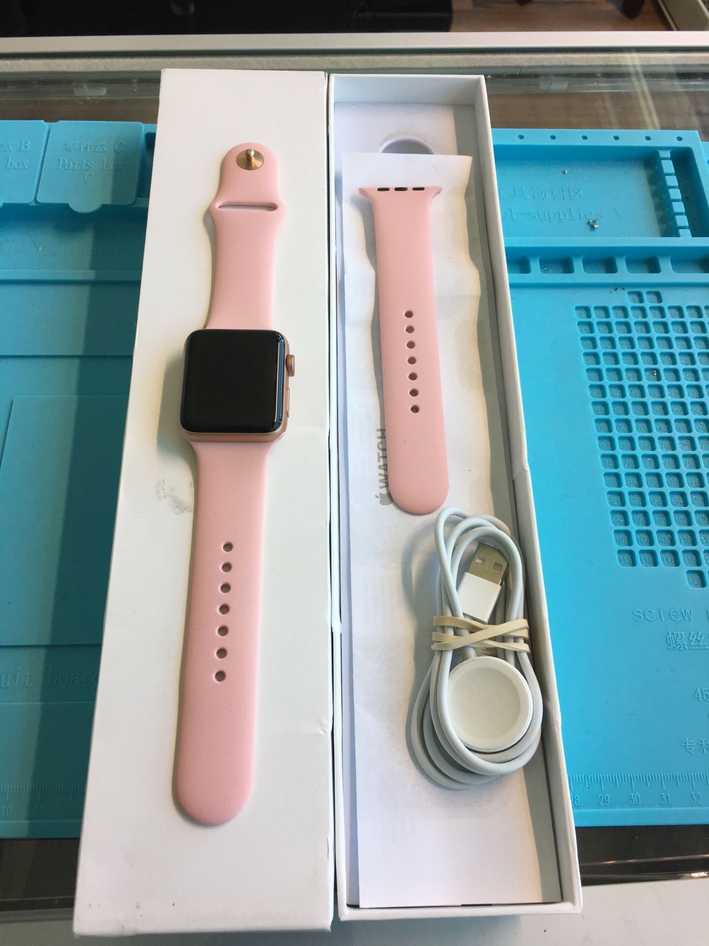 Apple Watch Series 3 42mm Gold Al Pink Band GPS+Cellular