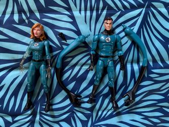 Marvel Legends Walgreens Exclusive Fantastic Four F4 Mr Fantastic and Invisible Woman Loose Lot