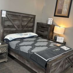 OM• $38 Initial • Brand New Wynnlow Queen Size Bedroom Set