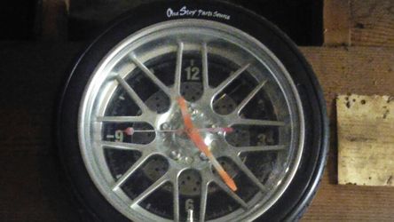 Racing tire clock